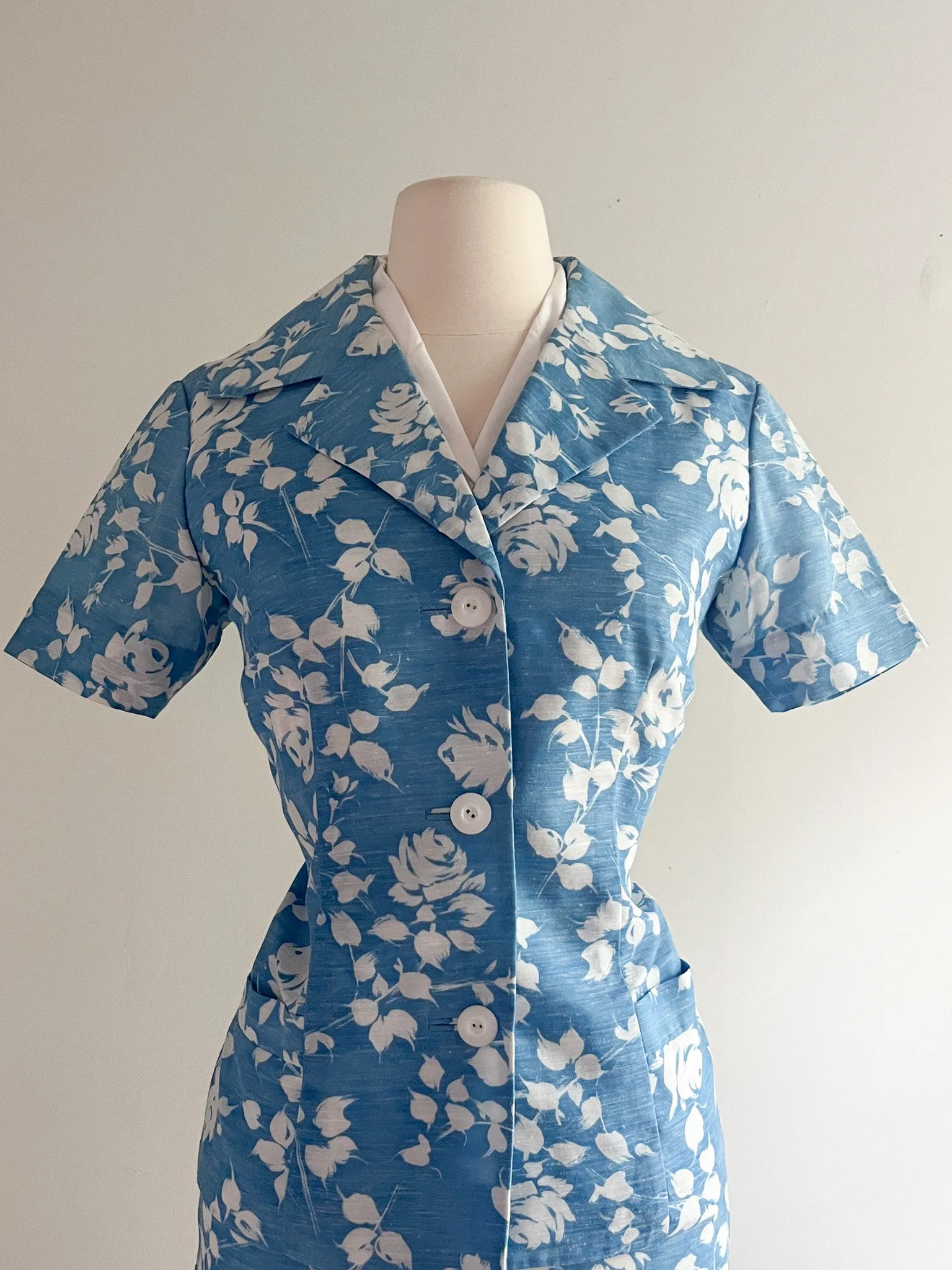 1960's Bouquet Blue and Ivory Rose Printed Set / Sz XS/S