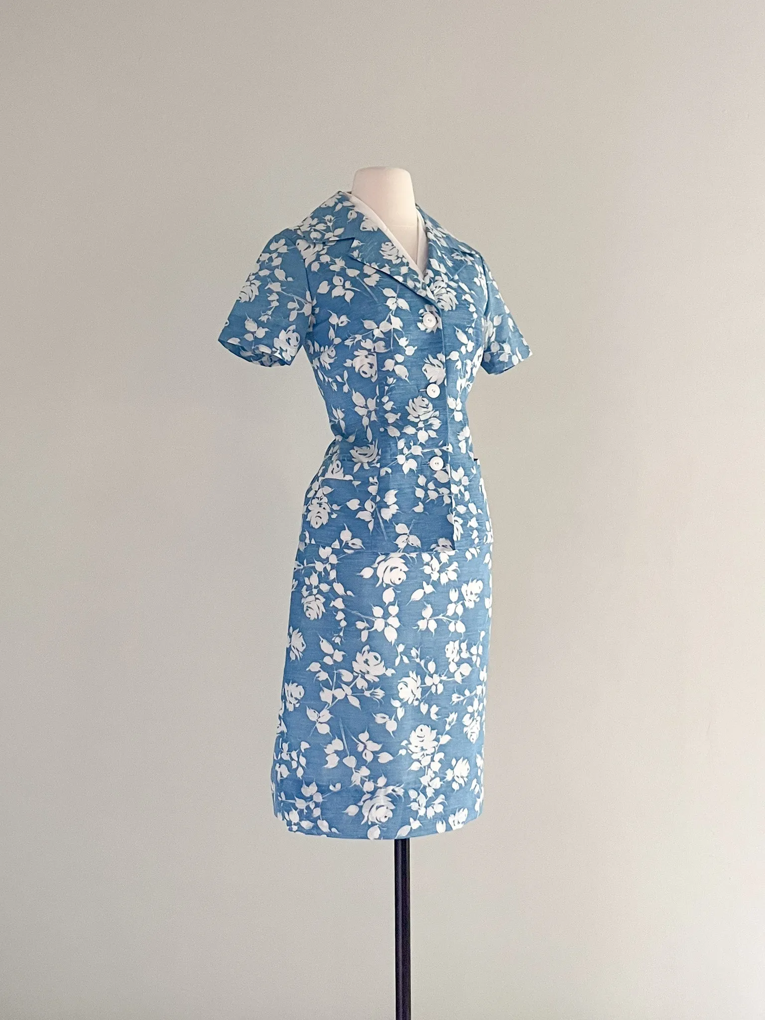 1960's Bouquet Blue and Ivory Rose Printed Set / Sz XS/S