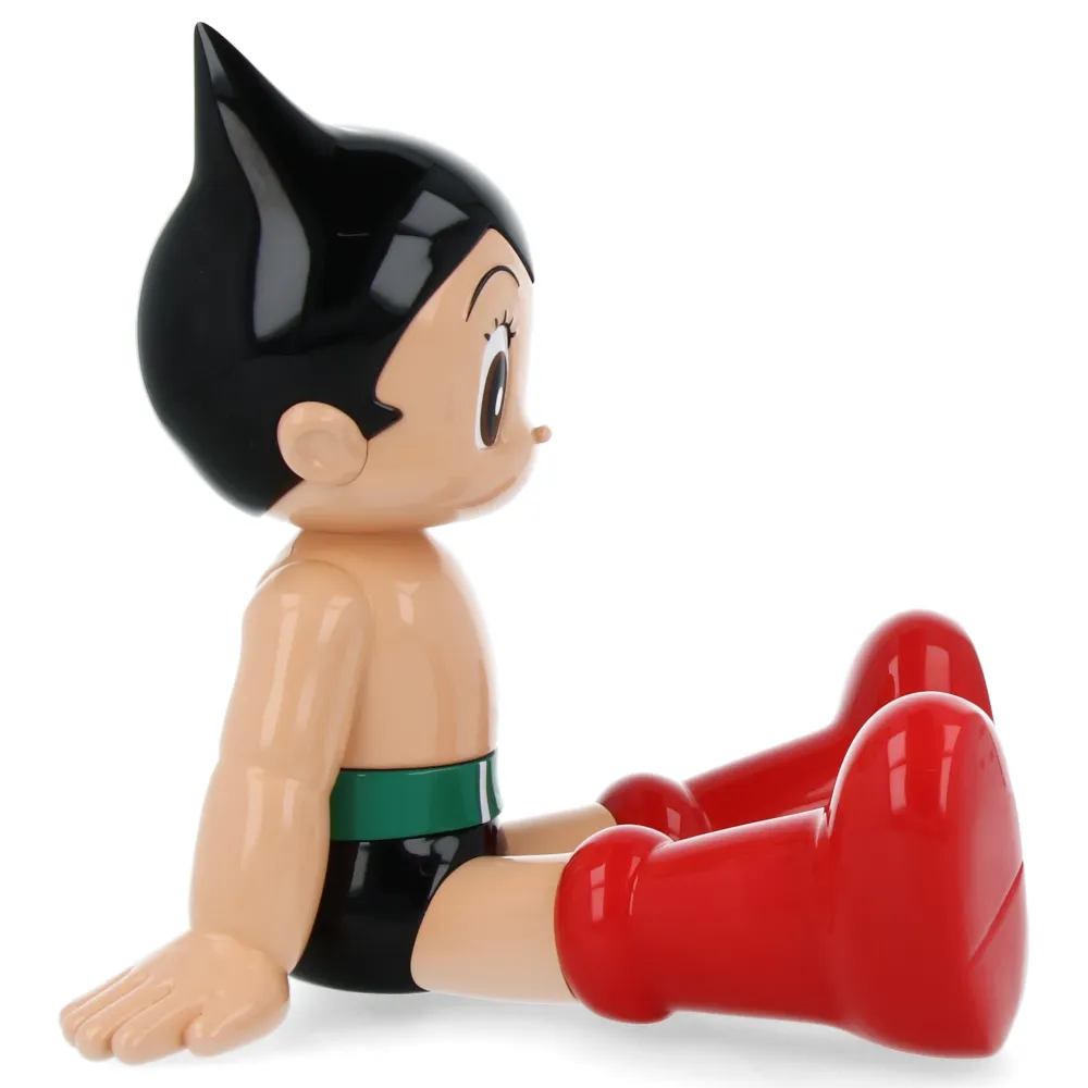 Astro Boy - Sitting (Poly)