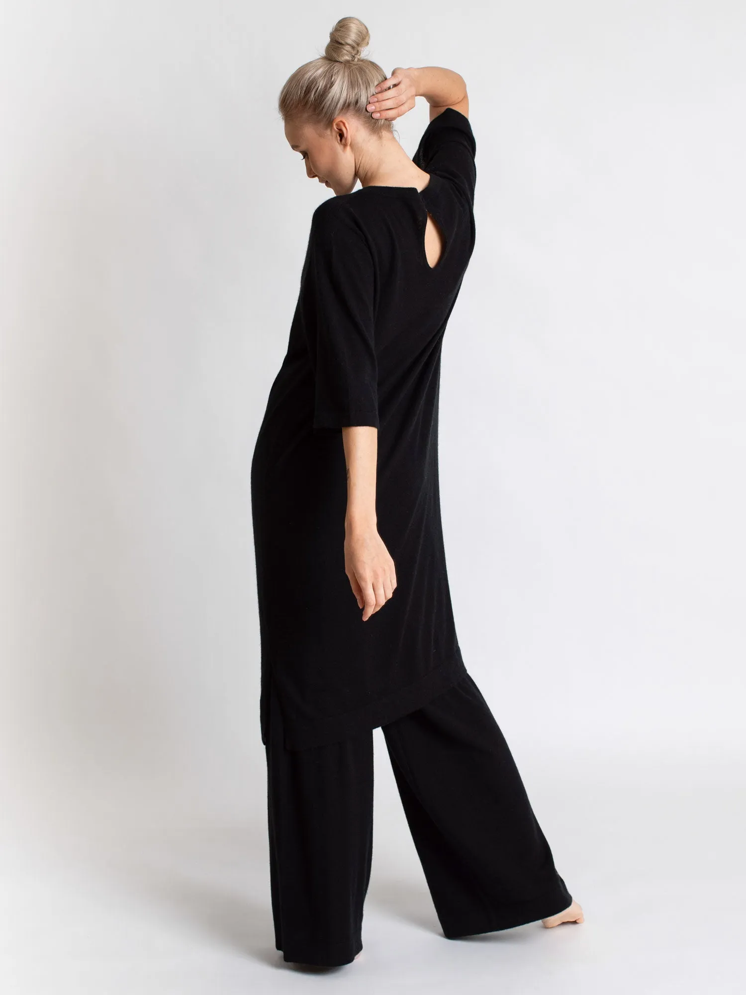 Cashmere pants "Air pants" - black