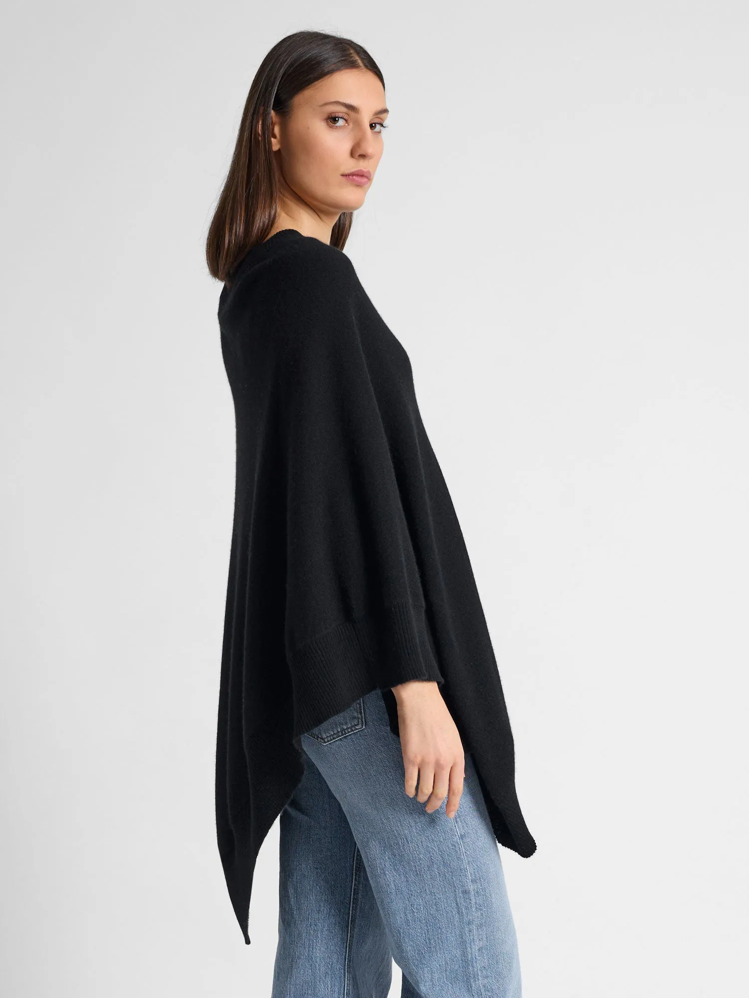 Cashmere poncho "Haddy" - black