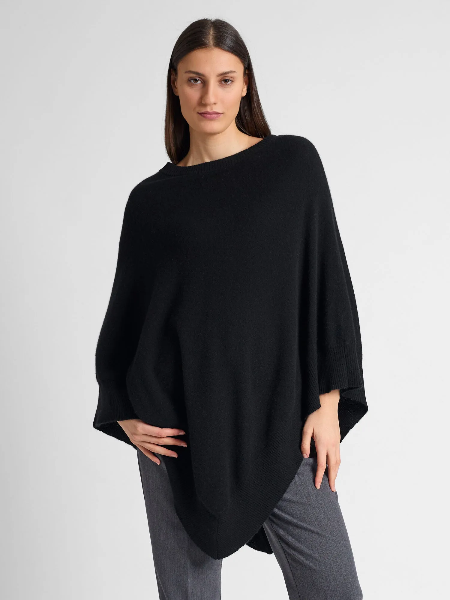 Cashmere poncho "Haddy" - black