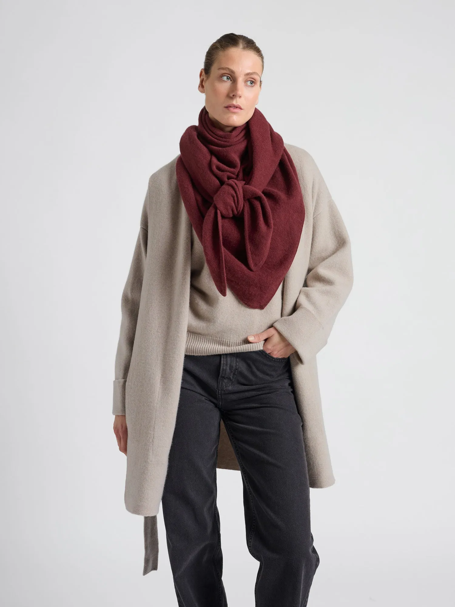 Cashmere scarf "Triangle" - Bordeaux