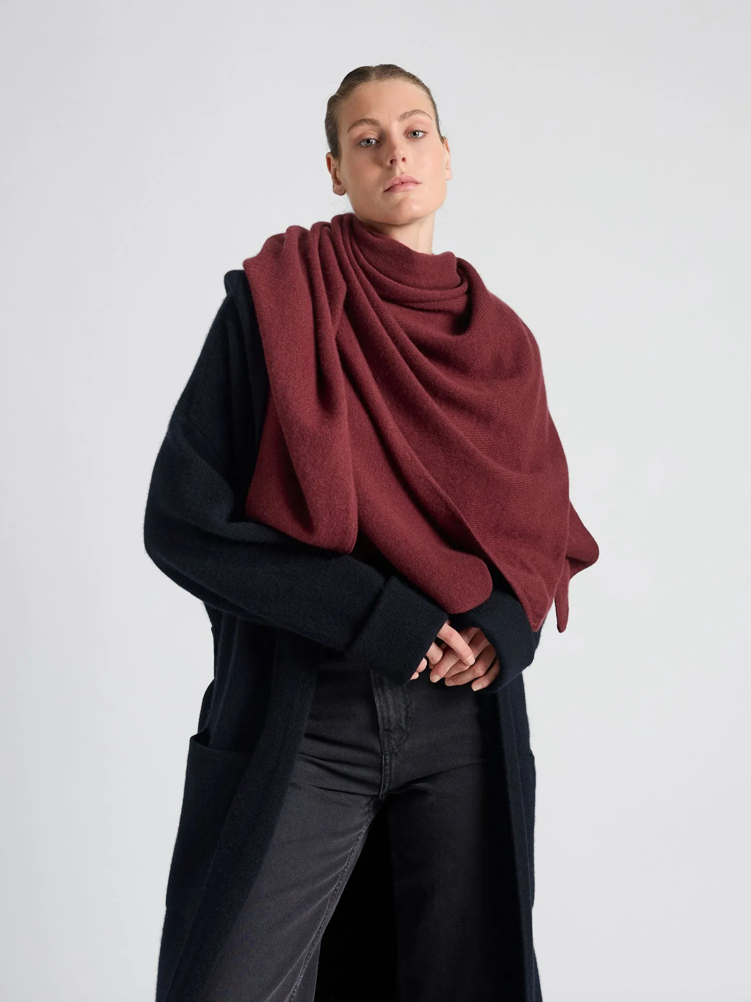 Cashmere scarf "Triangle" - Bordeaux