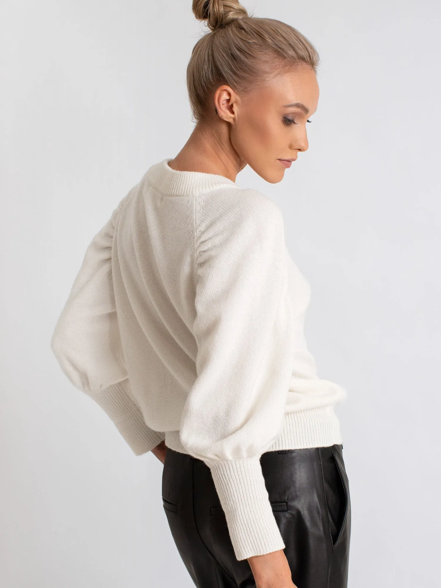 Cashmere sweater  "Aurora" - white