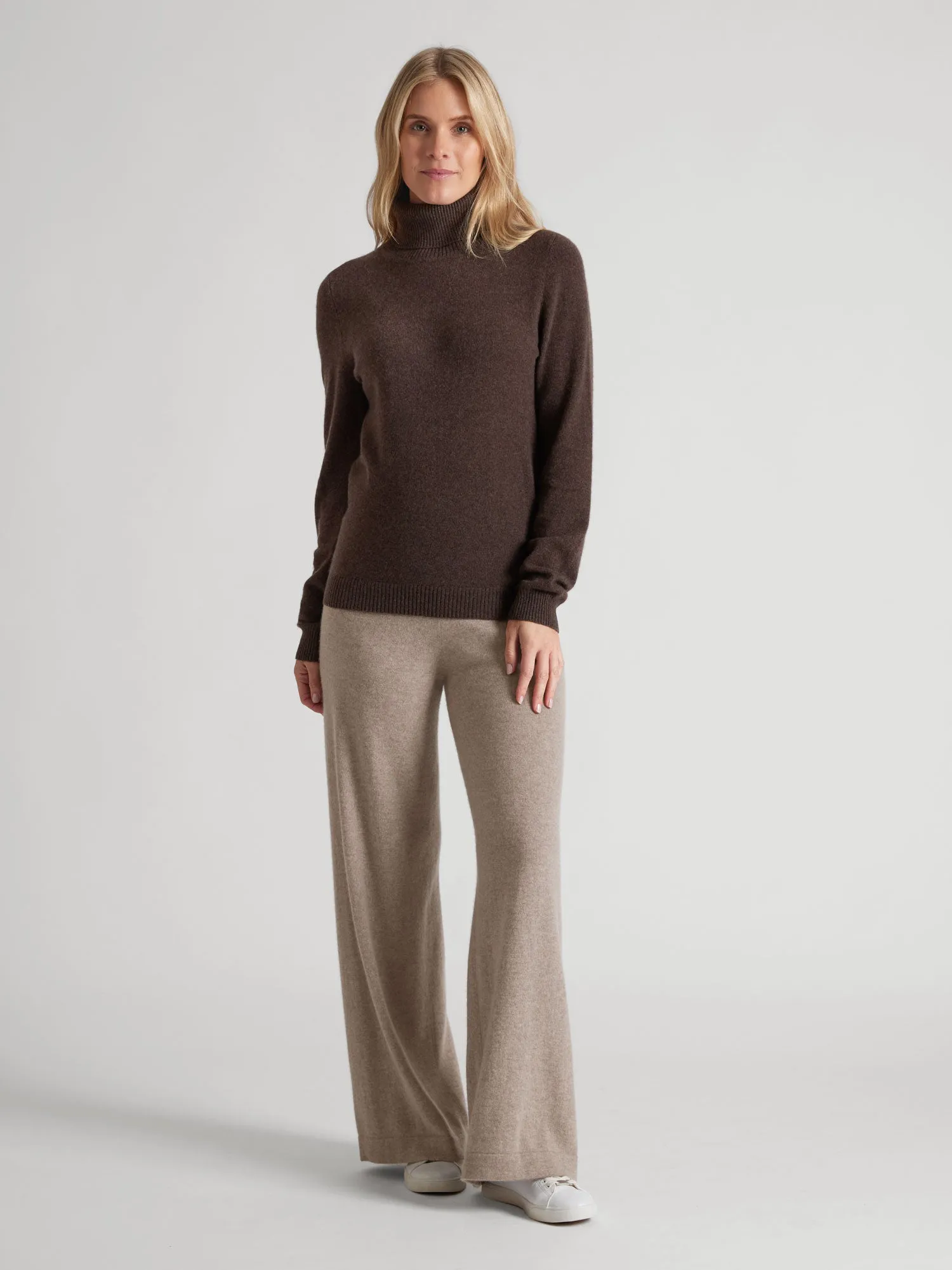 Cashmere sweater "Hedda" - dark brown