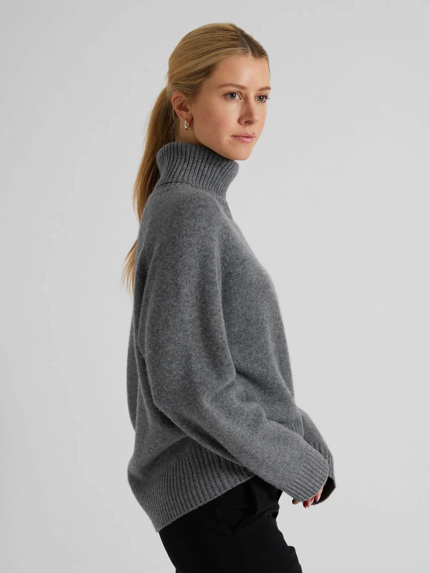 Cashmere sweater "Milano" - dark grey