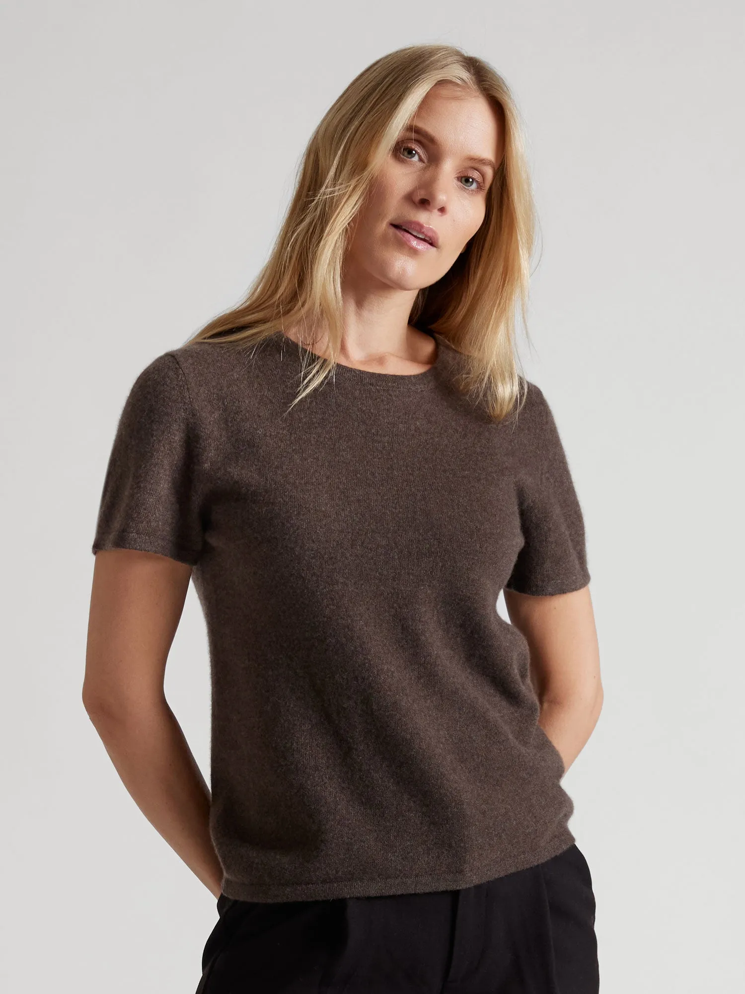 Cashmere T-shirt "Fresh" - dark brown