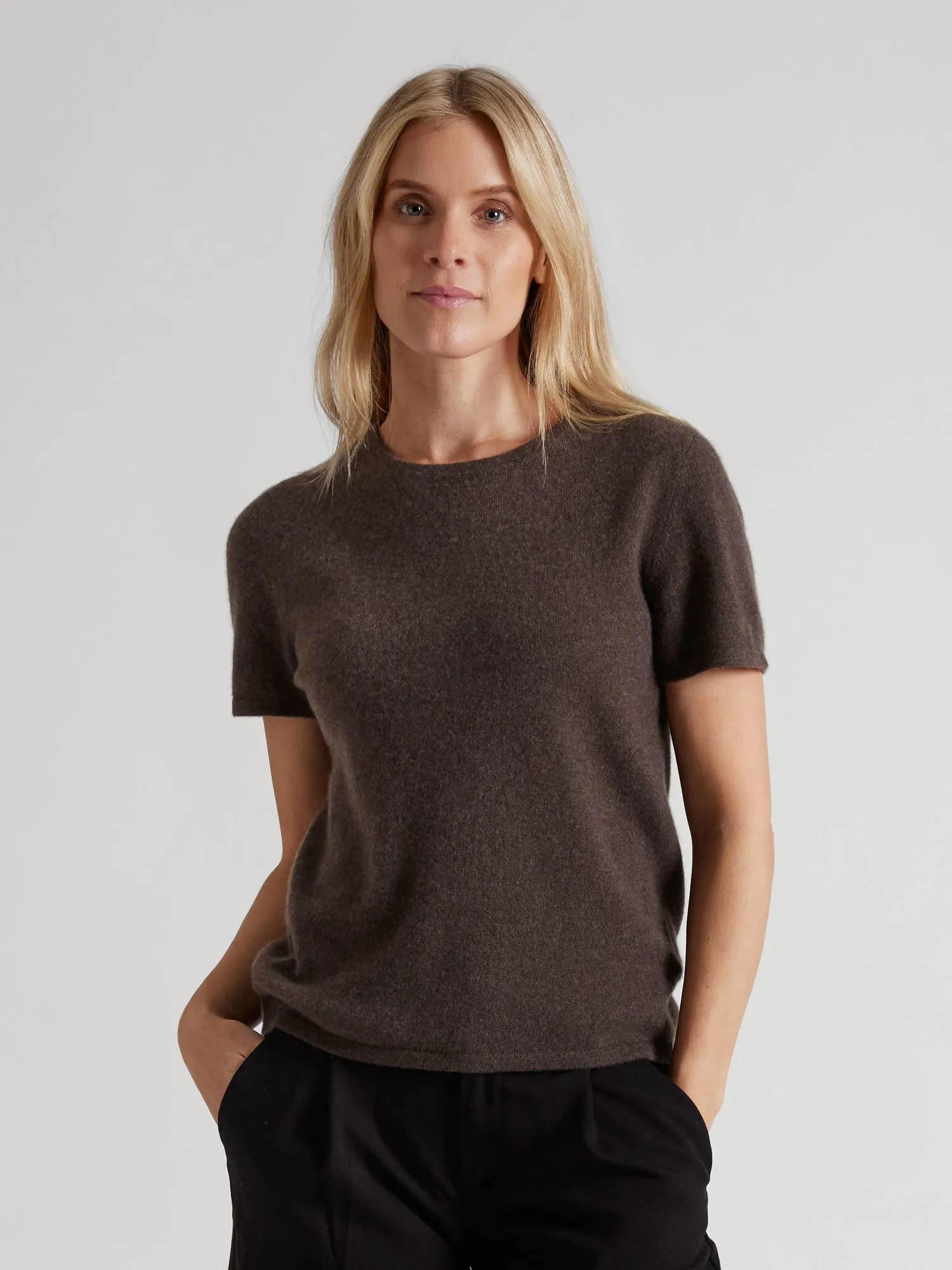 Cashmere T-shirt "Fresh" - dark brown