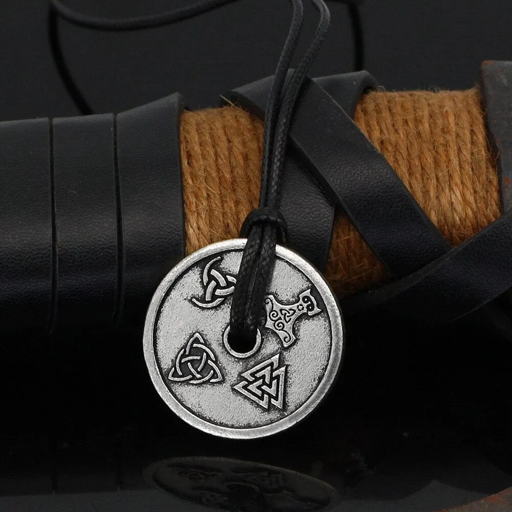 Collier runique Vegvisir