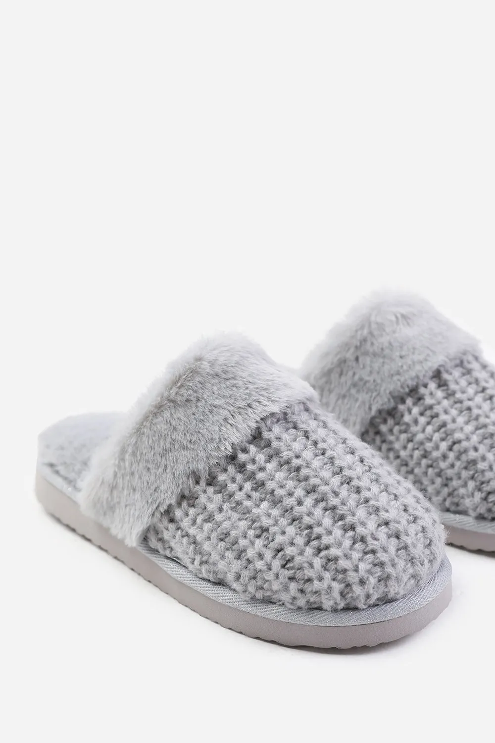 COMFORT SLIP ON KNITTED SLIPPERS WITH FUR TRIM IN LIGHT GREY YARN