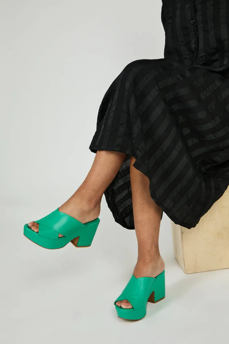 DAME HEELED PLATFORM