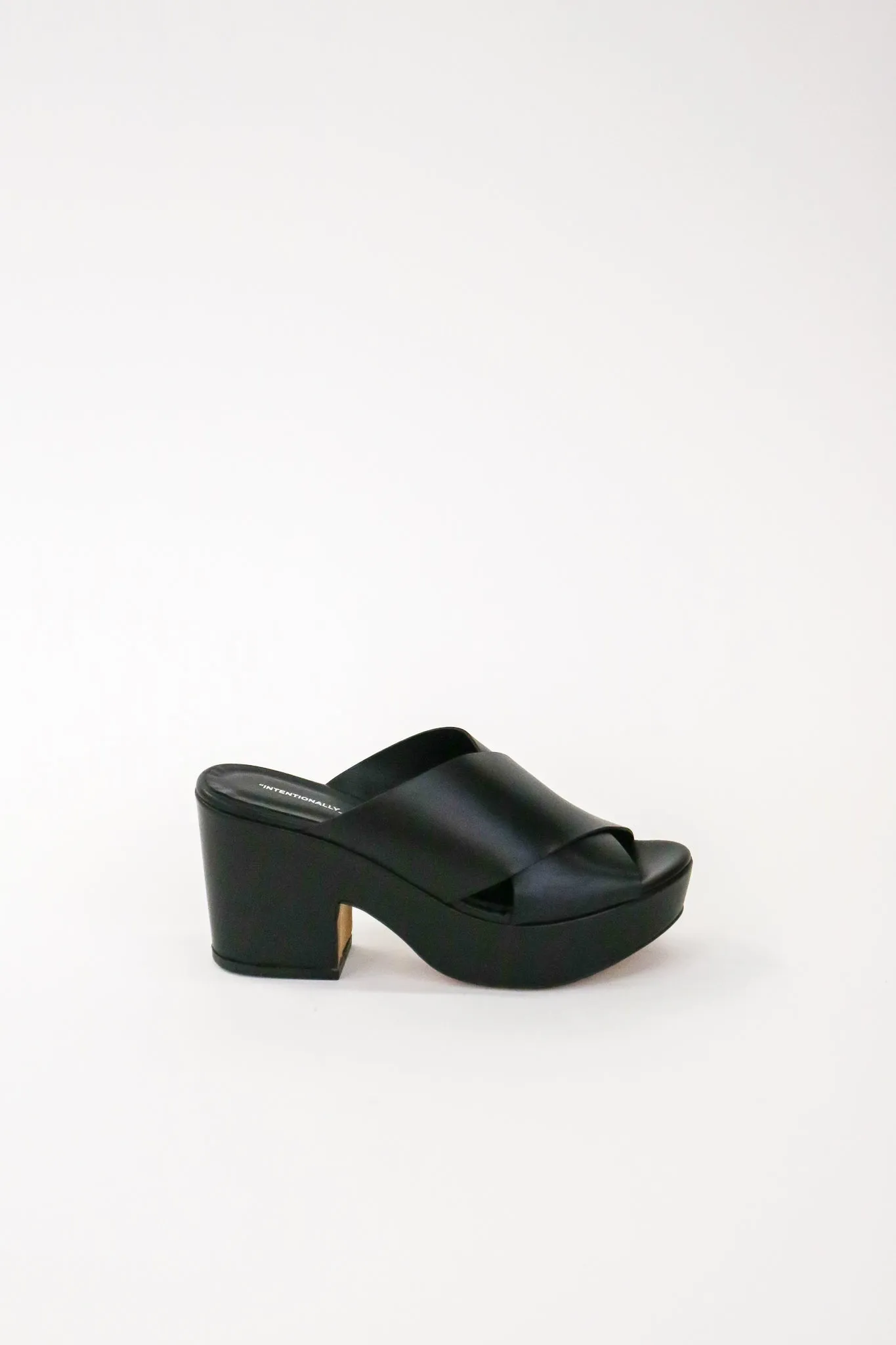 DAME HEELED PLATFORM