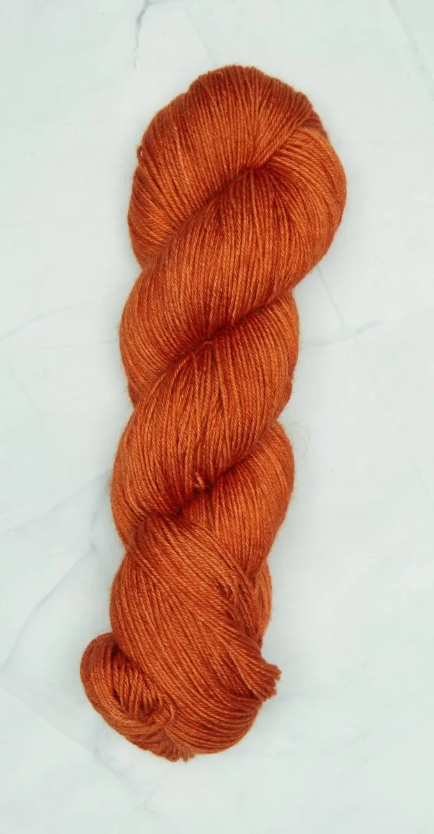 Symfonie Yarn TERRA DK Superwash Merino & Nylon Fingering Blend, 380m/100g