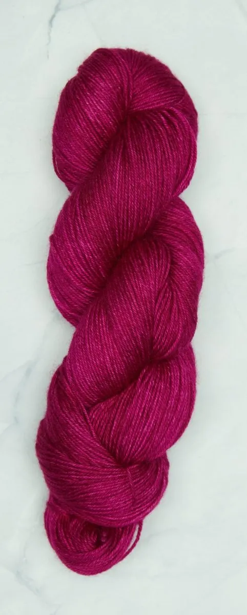 Symfonie Yarn TERRA DK Superwash Merino & Nylon Fingering Blend, 380m/100g