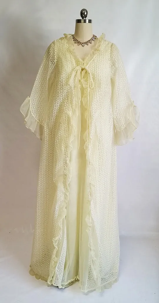 *VINTAGE SWISSETTE ORIGNAL EYELET PEIGNOIR & DOUBLE NYLON NIGHTGOWN SET IN LEMON MERINGUE